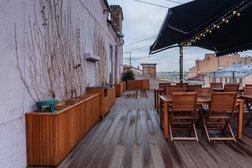 Бар DEAD POETS ROOF TOP, с рейтингом 4.4 - находится по адресу Санкт-Петербург, Гражданская улица, 13-15 