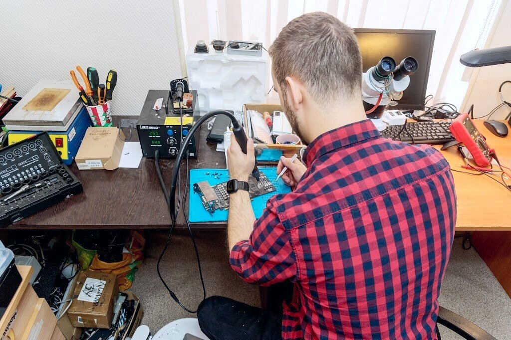 фотография Сервисного центра Emerald service в ТЦ Светофор
