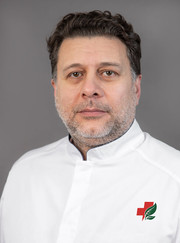 Ортопед, травматолог Салах Тахарович Макнасси