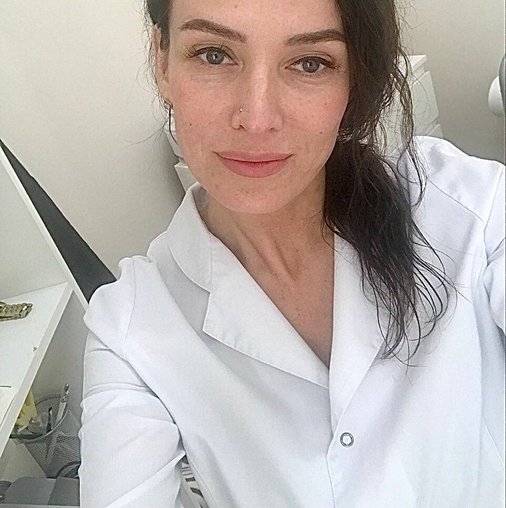 Ангелина Бадж