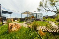 Экобаза отдыха Hut house, с рейтингом 4.9 - находится по адресу Красноярский край, Орлиная улица, 22 