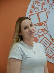 Преподаватель литературы, педагог начальной школы Анастасия Григорьевна Валдаевская