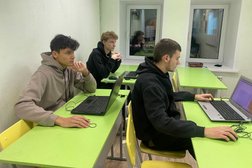 Репетиторский центр Аристотель, с рейтингом 5 - находится по адресу Республика Татарстан, Набережные Челны, 40-й комплекс, 15а 