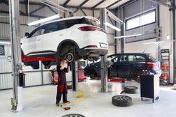 Автосервис Аквариум, с рейтингом 4.8 - находится по адресу Санкт-Петербург, Кудровский проезд, 3 