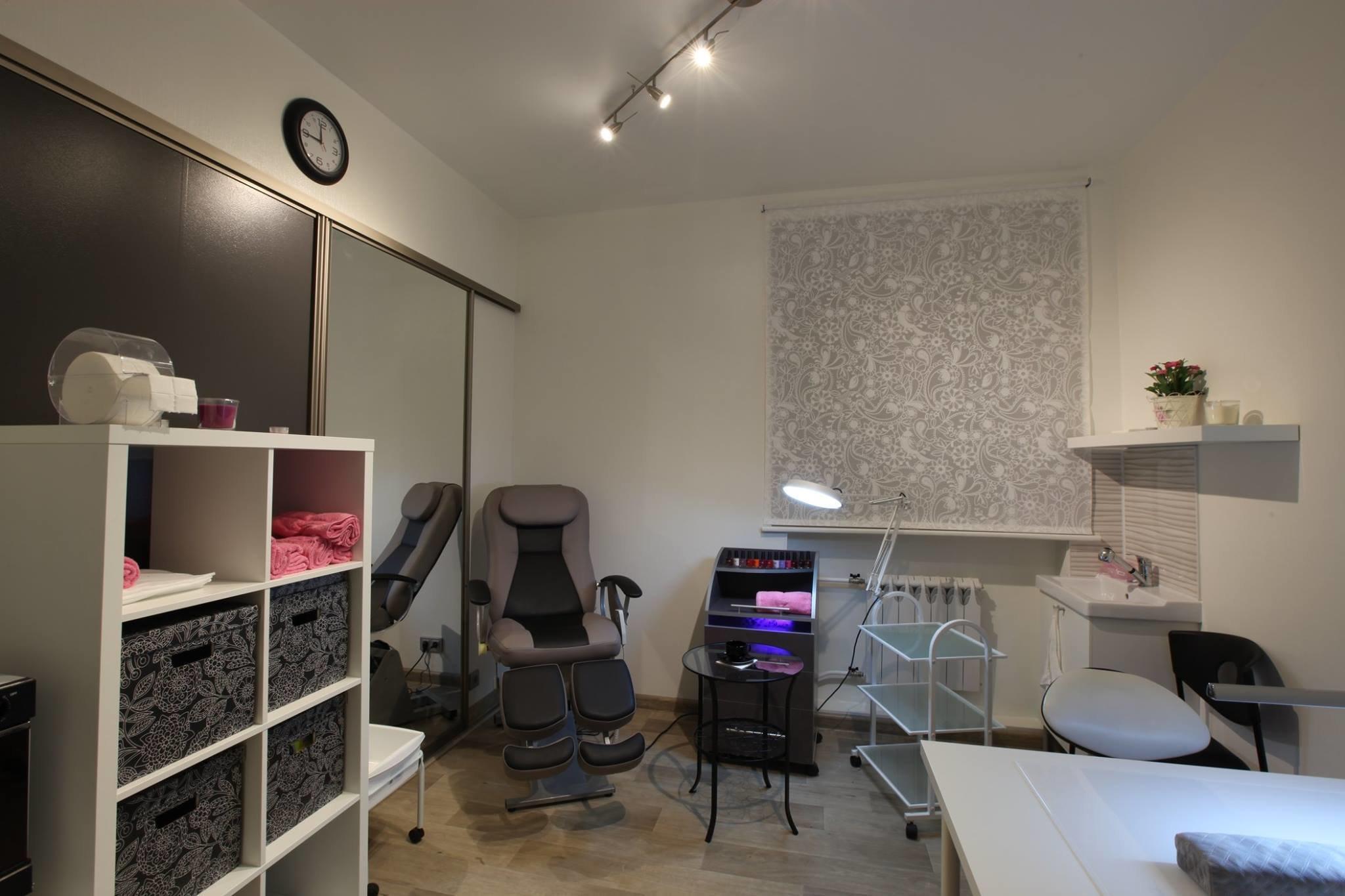 Салон mb. MB Beauty Studio, Москва. Still Beauty Space салон красоты Москва. Салон красоты в МГУ. Текстура салон красоты Москва.