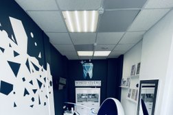 Студия отбеливания зубов White studio, с рейтингом 4.8 - находится по адресу Ленинградская область, Мурино, улица Шувалова, 11 