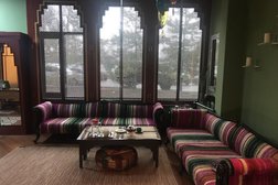 Центр йоги и массажа Гармония, с рейтингом 3.1 - находится по адресу Алматы, Навои, 208 