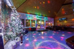 База отдыха Медвежья берлога, с рейтингом 4.9 - находится по адресу Красноярский край, Берёзовский район, МО Есаульский сельсовет, улица Сосновоборская 36 