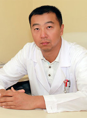 Главный врач, невролог Юй Чжао