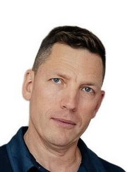 Стоматолог-хирург, имплантолог Вадим Витальевич Строев