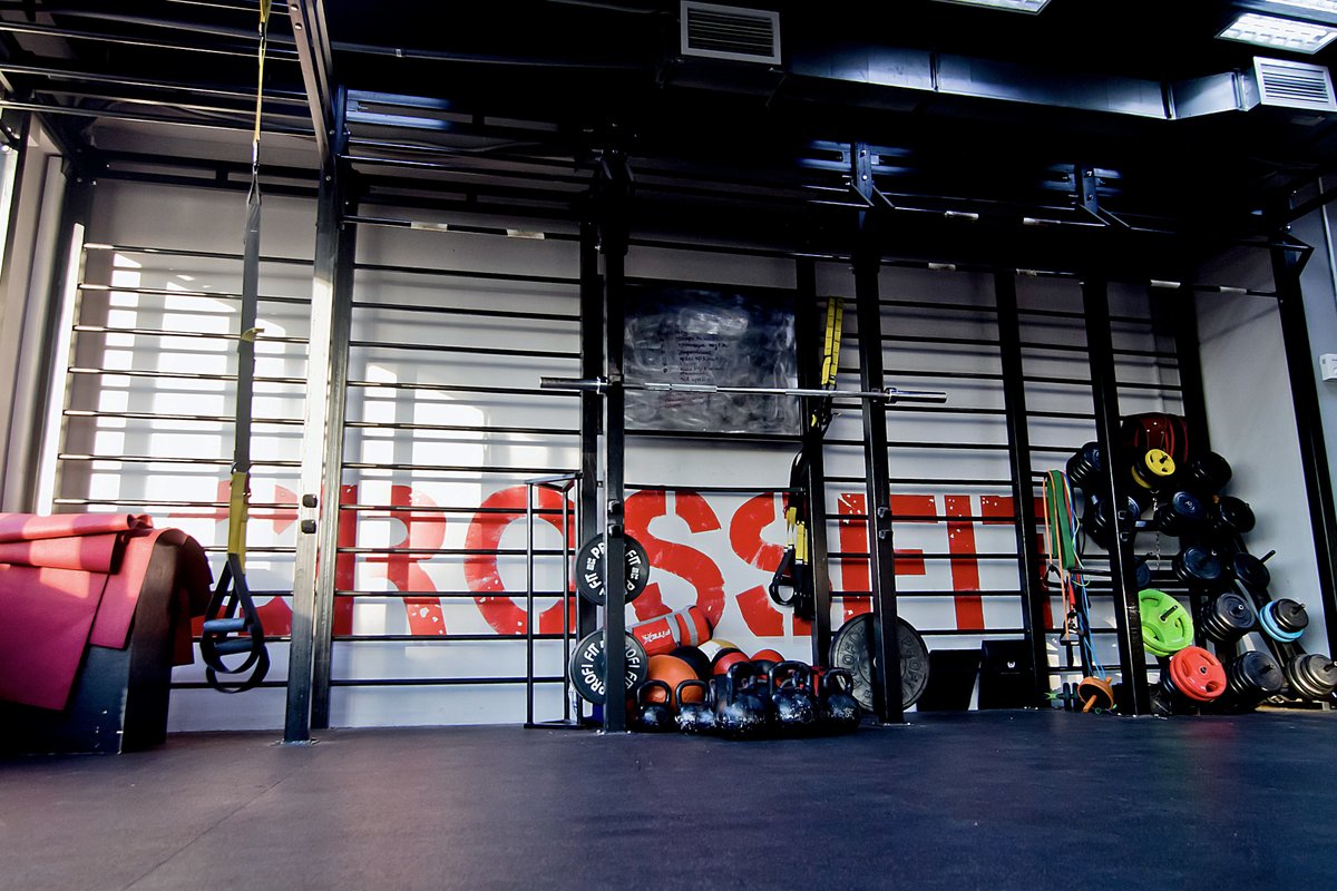 Клуб на улице