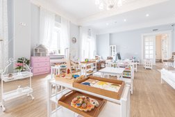 Детский центр Casa Dei Bambini XXI, с рейтингом 4.8 - находится по адресу Московская область, Истринский район, деревня Захарово, улица Речная, 5 