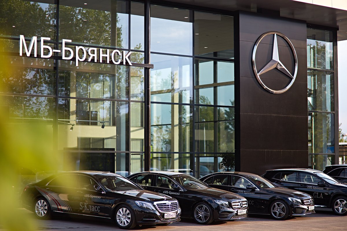 Мск брянск. Mercedes-Benz Брянск. Салон Мерседес в Брянске. Автосалон Мерседес Брянск. Дилерский центр Мерседес Бенц.