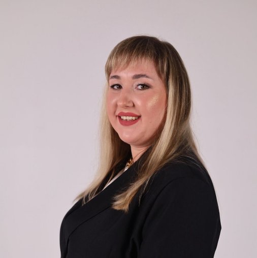 Елена Петрова