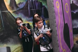 Развлекательный центр LaserLand, с рейтингом 4.8 - находится по адресу Московская область, Одинцовский район, село Немчиновка, Хорошёвский проезд, 14 