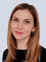 Директор, преподаватель английского языка Евгения Александровна Климентьева