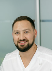 Стоматолог-ортопед Михаил Андреевич Кисилев