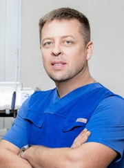 Стоматолог, стоматолог-ортопед Максим Константинович Зуевский