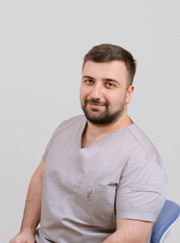 Гигиенист стоматологический, стоматолог Мартин Артурович Аракелян