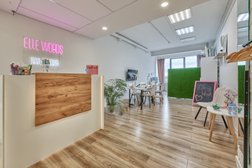 Elle Woods, с рейтингом 4.8 - находится по адресу Омск, улица 70 лет Октября, 26 