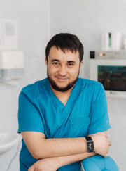 Стоматолог-терапевт, имплантолог Максим Владимирович Степанов