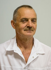 Стоматолог, стоматолог-хирург Владимир Александрович Падалко