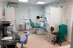 Стоматологическая клиника Симбирцит, с рейтингом 3.8 - находится по адресу Ульяновск, Хрустальная улица, 16а 