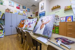 Художественная студия Королева кисточка, с рейтингом 5 - находится по адресу Москва, проезд Берёзовой Рощи, 12 