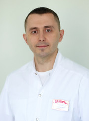Стоматолог, стоматолог-хирург Иван Викторович Баранник