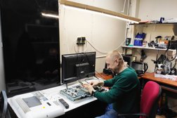 Сервисный центр Лаборатория ремонта, с рейтингом 4.3 - находится по адресу Москва, Осенний бульвар, 7к1 