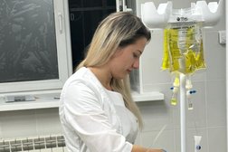 Центр лечения зависимостей РусШаг, с рейтингом 5 - находится по адресу Ленинградская область, Всеволожский район, Куйвозовское сельское поселение, деревня Васкелово, Окопная улица, 1 