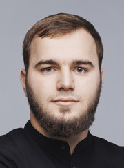 Имплантолог, стоматолог-хирург Арби Ахметович Ханалиев