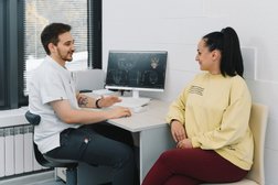 Стоматологический центр Жемчуг, с рейтингом 4.8 - находится по адресу Россия Калужская область, Обнинск,  проспект Ленина, 84А 