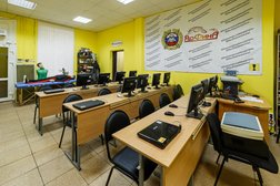 Автошкола ЯрФинА, с рейтингом 4.2 - находится по адресу Ярославль, улица Володарского, 62а 