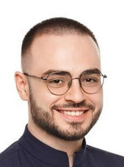Стоматолог, стоматолог-хирург Алан Зоинбекович Абаев