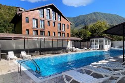 Отель Горная Кадриль Редэнс, с рейтингом 5 - находится по адресу Краснодарский край, пгт Красная Поляна, Волоколамская улица, 2 