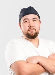 Имплантолог, стоматолог-хирург Рамазан Мұхтарұлы Есенгелдi