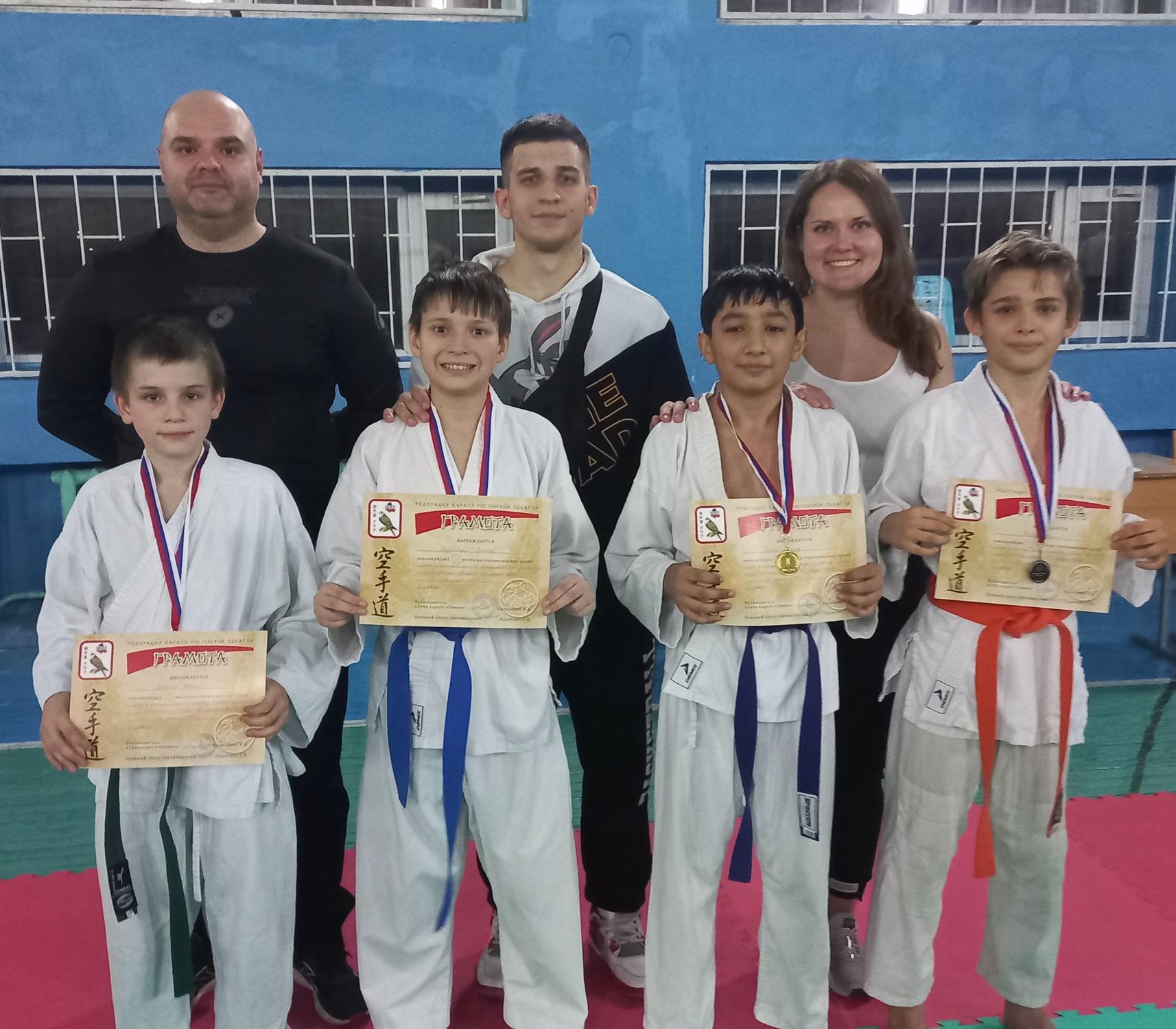 Дети в лагере 2