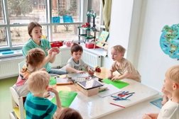 Частный английский детский сад Sun School, с рейтингом 4.8 - находится по адресу Москва, Хорошёвская 3-я, 19а 