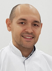 Имплантолог, стоматолог-ортопед Рустам Рашитович Садиков