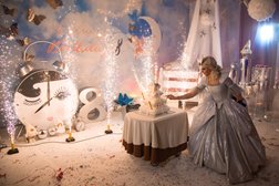 Агентство праздников Show maximum, с рейтингом 4.6 - находится по адресу Красногорск, Ильинское шоссе, 1 