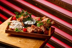 VANGOG BAR, с рейтингом 3 - находится по адресу Алматы, улица Казыбек Би, 20 