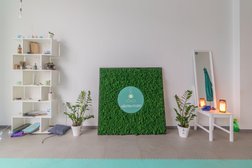 Студия йоги Mantra Studio, с рейтингом 4.9 - находится по адресу Санкт-Петербург, Лиственная улица, 18к1 