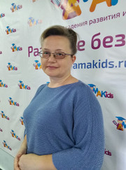 Преподаватель по информатике, психолог Елена Алексеевна Аврахова