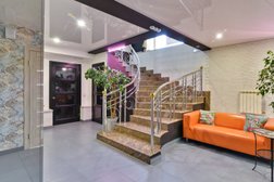 Центр красоты и стиля Hollywood style, с рейтингом 3.6 - находится по адресу Омск, улица Красный Путь, 8 