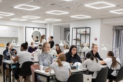 Ногтевая студия Cosmonail, с рейтингом 3.8 - находится по адресу Екатеринбург, улица Малышева, 84 