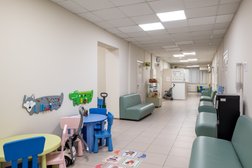 Многопрофильный центр СМ-Клиника, с рейтингом 4.1 - находится по адресу Москва, Ярцевская улица, 8 