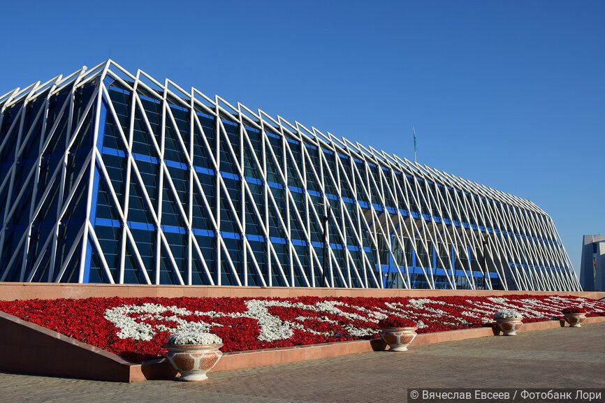 Дворец Независимости в Астане