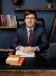 Адвокат, юрист Андрей Станиславович Дмитриев