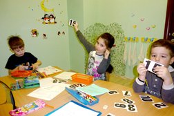Детский центр Лесенка, с рейтингом 3.3 - находится по адресу Москва, улица Декабристов, 2 к3 